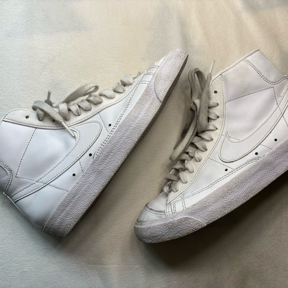 white nike blazers